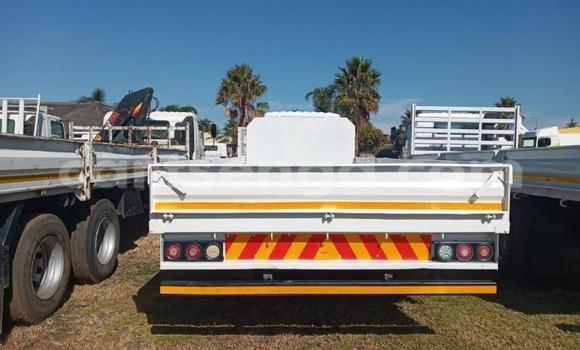 Nunua Ilio tumika Mitsubishi Van White Lori ndani ya Big Bend nchini Wilaya ya Lubombo Nunua Ilio tumika Mitsubishi Van White Lori ndani ya Big Bend nchini Wilaya ya Lubombo