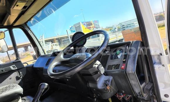 Nunua Ilio tumika Man Silent White Lori ndani ya Big Bend nchini Wilaya ya Lubombo Nunua Ilio tumika Man Silent White Lori ndani ya Big Bend nchini Wilaya ya Lubombo