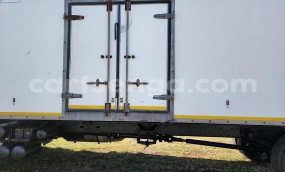 Nunua Ilio tumika Man Silent White Lori ndani ya Big Bend nchini Wilaya ya Lubombo Nunua Ilio tumika Man Silent White Lori ndani ya Big Bend nchini Wilaya ya Lubombo