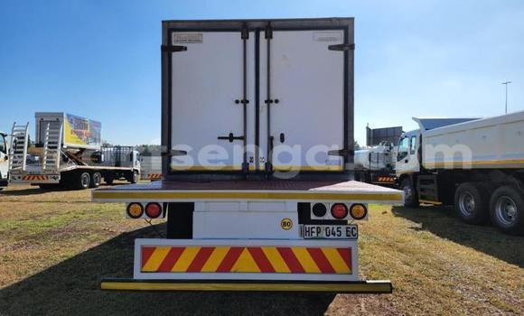 Nunua Ilio tumika Man Silent White Lori ndani ya Big Bend nchini Wilaya ya Lubombo Nunua Ilio tumika Man Silent White Lori ndani ya Big Bend nchini Wilaya ya Lubombo