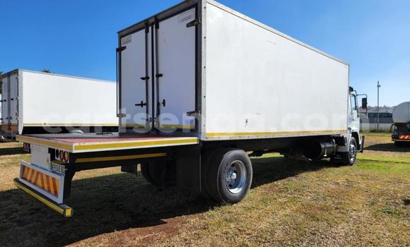 Nunua Ilio tumika Man Silent White Lori ndani ya Big Bend nchini Wilaya ya Lubombo Nunua Ilio tumika Man Silent White Lori ndani ya Big Bend nchini Wilaya ya Lubombo