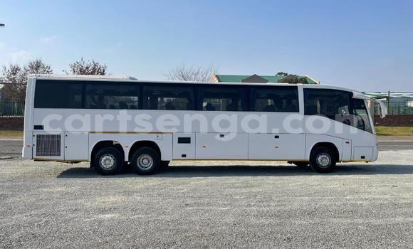 Acheter Occasion Utilitaire Iveco Cargo Blanc à Big Bend, Lubombo District Acheter Occasion Utilitaire Iveco Cargo Blanc à Big Bend, Lubombo District