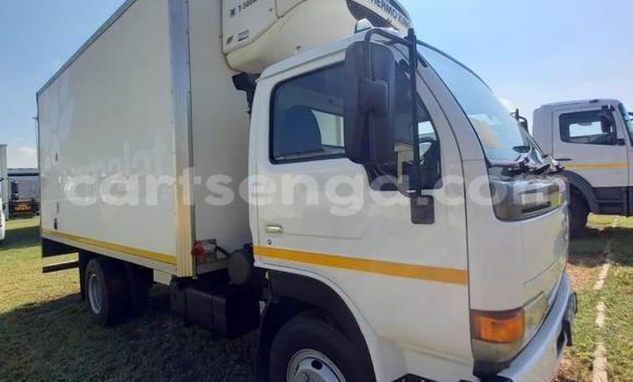 Acheter Occasion Utilitaire Nissan UD Blanc à Big Bend, Lubombo District Acheter Occasion Utilitaire Nissan UD Blanc à Big Bend, Lubombo District