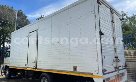 Nunua Ilio tumika Nissan UD White Lori ndani ya Big Bend nchini Wilaya ya Lubombo Nunua Ilio tumika Nissan UD White Lori ndani ya Big Bend nchini Wilaya ya Lubombo