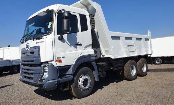 Acheter Occasion Utilitaire Nissan UD Blanc à Big Bend, Lubombo District Acheter Occasion Utilitaire Nissan UD Blanc à Big Bend, Lubombo District