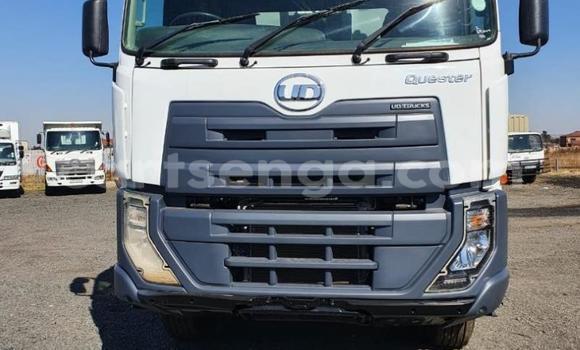 Acheter Occasion Utilitaire Nissan UD Blanc à Big Bend, Lubombo District Acheter Occasion Utilitaire Nissan UD Blanc à Big Bend, Lubombo District