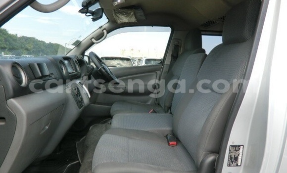 Acheter Occasion Voiture Nissan NV350 Caravan Gris à Big Bend, Lubombo District Acheter Occasion Voiture Nissan NV350 Caravan Gris à Big Bend, Lubombo District