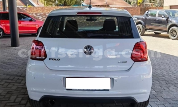 Acheter Occasion Voiture Volkswagen Polo Blanc à Big Bend, Lubombo District Acheter Occasion Voiture Volkswagen Polo Blanc à Big Bend, Lubombo District