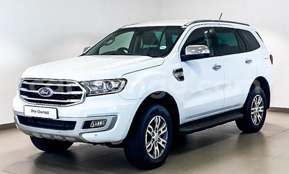 Nunua Ilio tumika Ford Everest White Gari ndani ya Big Bend nchini Wilaya ya Lubombo Nunua Ilio tumika Ford Everest White Gari ndani ya Big Bend nchini Wilaya ya Lubombo