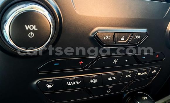 Acheter Occasion Voiture Ford Everest Blanc à Big Bend, Lubombo District Acheter Occasion Voiture Ford Everest Blanc à Big Bend, Lubombo District