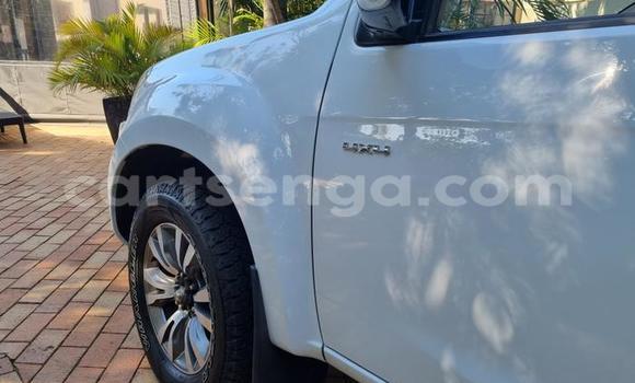 Acheter Occasion Voiture Isuzu KB Blanc à Big Bend, Lubombo District Acheter Occasion Voiture Isuzu KB Blanc à Big Bend, Lubombo District