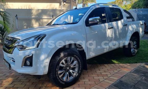 Acheter Occasion Voiture Isuzu KB Blanc à Big Bend, Lubombo District Acheter Occasion Voiture Isuzu KB Blanc à Big Bend, Lubombo District