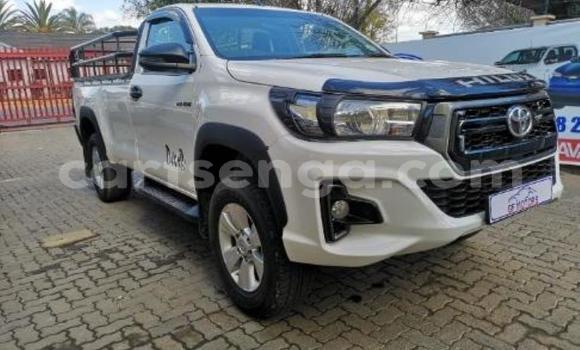 Buy Used Toyota Hilux White Car in Big Bend in Lubombo District