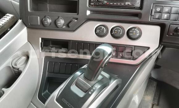 Acheter Occasion Utilitaire Nissan UD Blanc à Big Bend, Lubombo District Acheter Occasion Utilitaire Nissan UD Blanc à Big Bend, Lubombo District