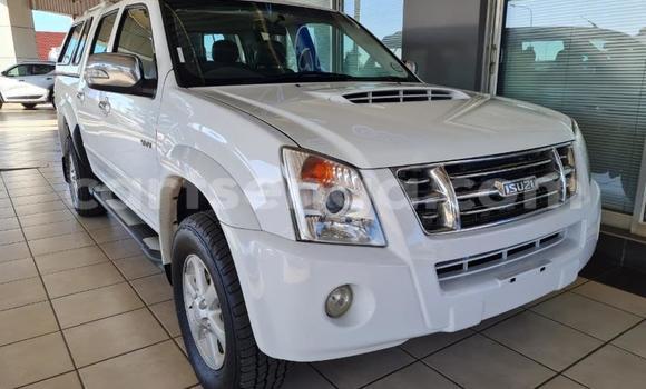 Nunua Ilio tumika Isuzu KB White Gari ndani ya Big Bend nchini Wilaya ya Lubombo Nunua Ilio tumika Isuzu KB White Gari ndani ya Big Bend nchini Wilaya ya Lubombo