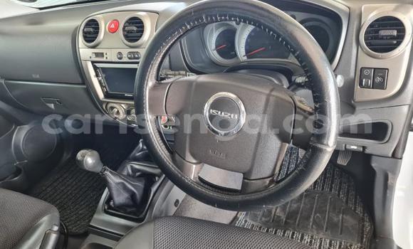 Acheter Occasion Voiture Isuzu KB Blanc à Big Bend, Lubombo District Acheter Occasion Voiture Isuzu KB Blanc à Big Bend, Lubombo District