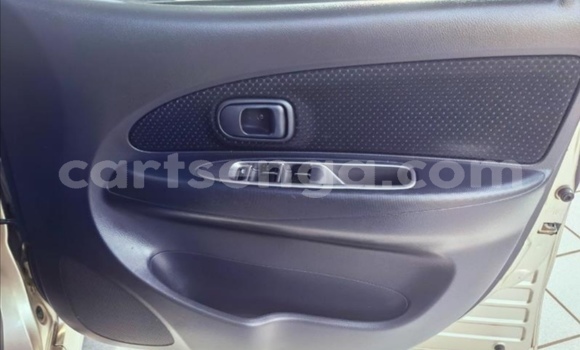 Nunua Ilio tumika Toyota Avanza Silver Gari ndani ya Hlatikulu nchini Wilaya ya Shiselweni Nunua Ilio tumika Toyota Avanza Silver Gari ndani ya Hlatikulu nchini Wilaya ya Shiselweni