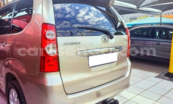 Nunua Ilio tumika Toyota Avanza Silver Gari ndani ya Hlatikulu nchini Wilaya ya Shiselweni Nunua Ilio tumika Toyota Avanza Silver Gari ndani ya Hlatikulu nchini Wilaya ya Shiselweni