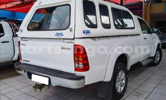 Nunua Ilio tumika Toyota Hilux White Gari ndani ya Big Bend nchini Wilaya ya Lubombo Nunua Ilio tumika Toyota Hilux White Gari ndani ya Big Bend nchini Wilaya ya Lubombo