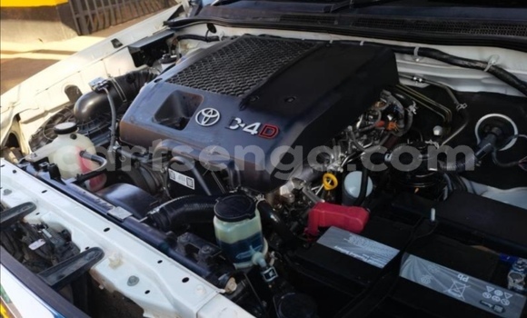 Nunua Ilio tumika Toyota Hilux White Gari ndani ya Big Bend nchini Wilaya ya Lubombo Nunua Ilio tumika Toyota Hilux White Gari ndani ya Big Bend nchini Wilaya ya Lubombo