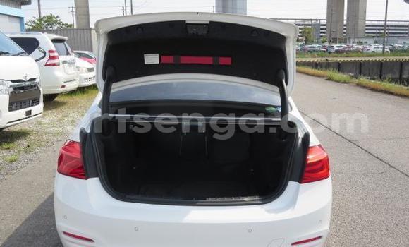 Acheter Occasion Voiture BMW 3–Series Blanc à Big Bend, Lubombo District Acheter Occasion Voiture BMW 3–Series Blanc à Big Bend, Lubombo District