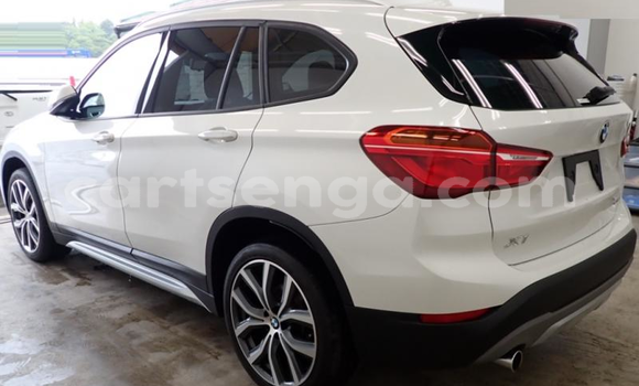 Nunua Ilio tumika BMW X1 White Gari ndani ya Big Bend nchini Wilaya ya Lubombo Nunua Ilio tumika BMW X1 White Gari ndani ya Big Bend nchini Wilaya ya Lubombo