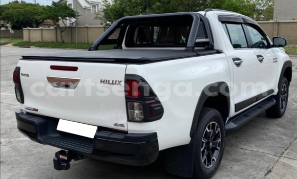 Nunua Ilio tumika Toyota Hilux White Gari ndani ya Big Bend nchini Wilaya ya Lubombo Nunua Ilio tumika Toyota Hilux White Gari ndani ya Big Bend nchini Wilaya ya Lubombo
