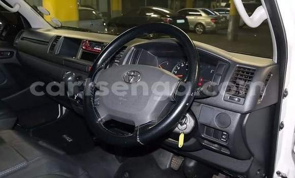 Buy Used Toyota Hiace White Car in Vuvulane in Lubombo District Buy Used Toyota Hiace White Car in Vuvulane in Lubombo District