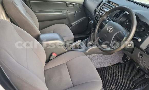 Nunua Ilio tumika Toyota Hilux White Gari ndani ya Ezulwini nchini Hhohho Nunua Ilio tumika Toyota Hilux White Gari ndani ya Ezulwini nchini Hhohho