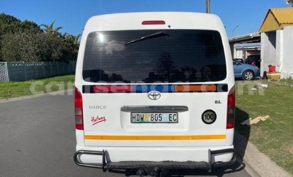 Buy Used Toyota Hiace White Car in Mbabane in Manzini Buy Used Toyota Hiace White Car in Mbabane in Manzini