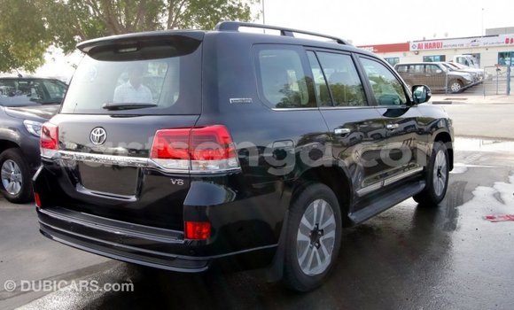 Nunua Imported Toyota Land Cruiser Black Gari ndani ya Import - Dubai nchini Hhohho Nunua Imported Toyota Land Cruiser Black Gari ndani ya Import - Dubai nchini Hhohho