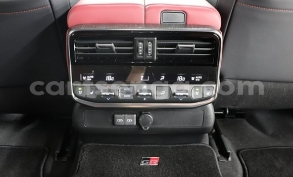 Buy Used Toyota Land Cruiser White Car in Big Bend in Lubombo District Buy Used Toyota Land Cruiser White Car in Big Bend in Lubombo District