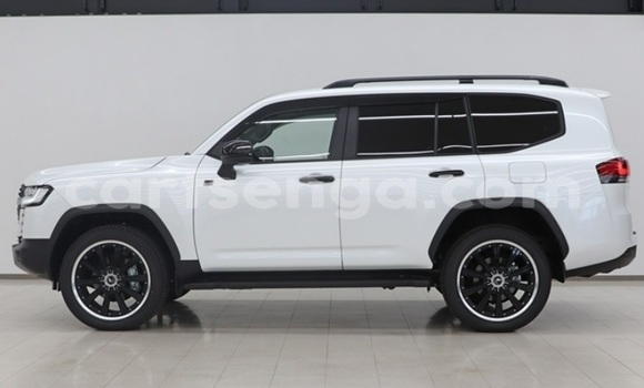 Buy Used Toyota Land Cruiser White Car in Big Bend in Lubombo District Buy Used Toyota Land Cruiser White Car in Big Bend in Lubombo District