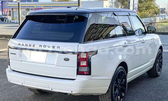Buy Used Range Rover Range Rover White Car in Big Bend in Lubombo Buy Used Range Rover Range Rover White Car in Big Bend in Lubombo