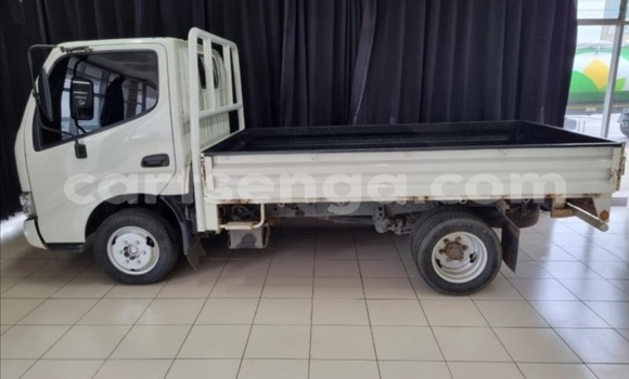 Nunua Ilio tumika Toyota Dyna White Lori ndani ya Big Bend nchini Wilaya ya Lubombo Nunua Ilio tumika Toyota Dyna White Lori ndani ya Big Bend nchini Wilaya ya Lubombo
