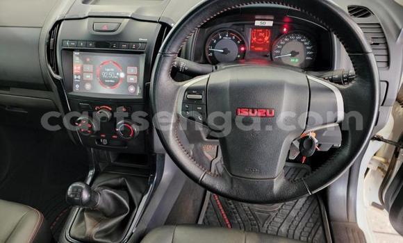Buy Used Isuzu D–MAX White Car in Manzini in Manzini Buy Used Isuzu D–MAX White Car in Manzini in Manzini