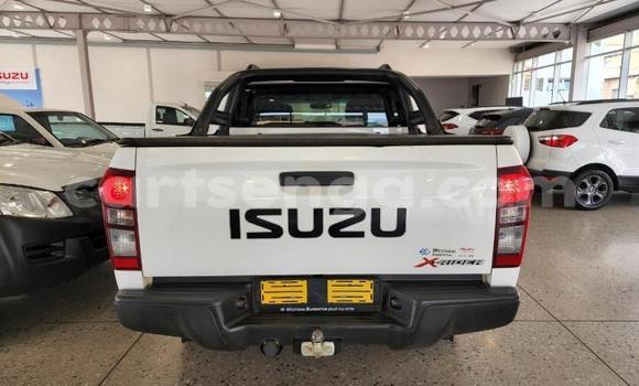 Buy Used Isuzu D–MAX White Car in Manzini in Manzini Buy Used Isuzu D–MAX White Car in Manzini in Manzini