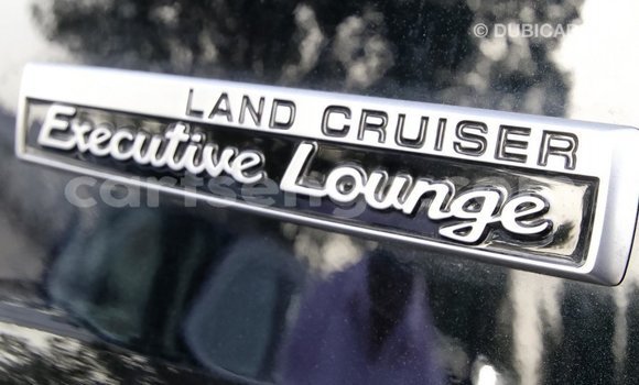Nunua Imported Toyota Land Cruiser Black Gari ndani ya Import - Dubai nchini Hhohho Nunua Imported Toyota Land Cruiser Black Gari ndani ya Import - Dubai nchini Hhohho
