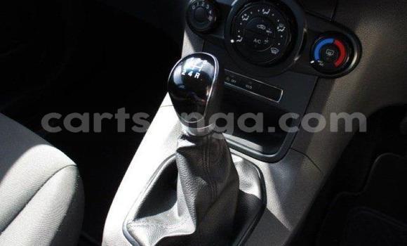 Nunua Ilio tumika Ford Fiesta White Gari ndani ya Bhunya nchini Manzini Nunua Ilio tumika Ford Fiesta White Gari ndani ya Bhunya nchini Manzini