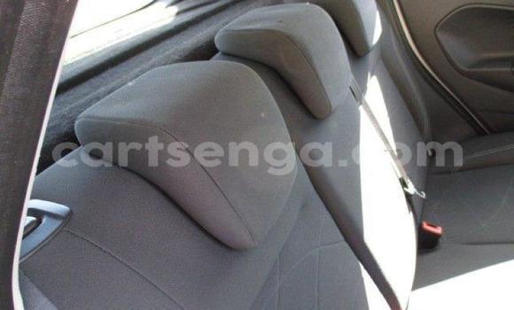 Nunua Ilio tumika Ford Fiesta White Gari ndani ya Bhunya nchini Manzini Nunua Ilio tumika Ford Fiesta White Gari ndani ya Bhunya nchini Manzini