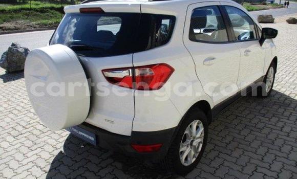 Nunua Ilio tumika Ford EcoSport White Gari ndani ya Bhunya nchini Manzini Nunua Ilio tumika Ford EcoSport White Gari ndani ya Bhunya nchini Manzini