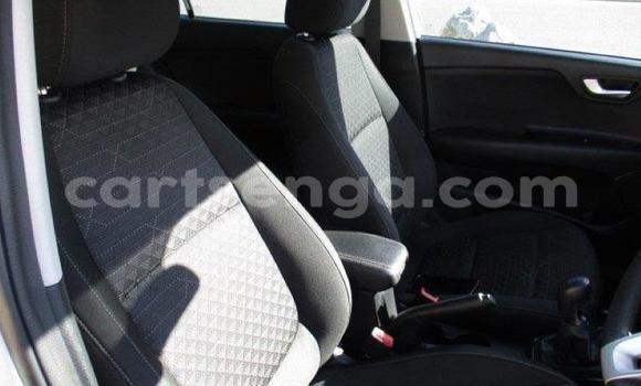 Nunua Ilio tumika Kia Rio White Gari ndani ya Bhunya nchini Manzini Nunua Ilio tumika Kia Rio White Gari ndani ya Bhunya nchini Manzini