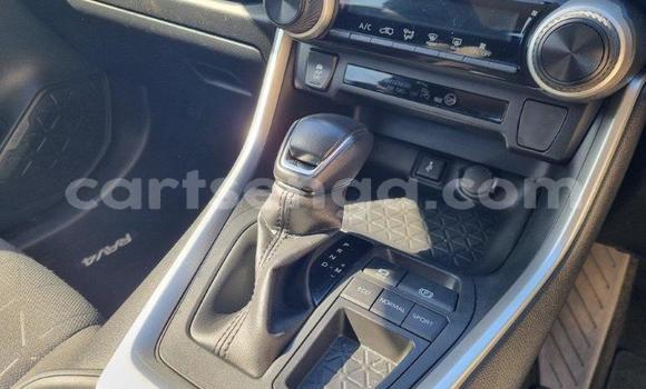 Nunua Ilio tumika Toyota RAV4 White Gari ndani ya Bhunya nchini Manzini Nunua Ilio tumika Toyota RAV4 White Gari ndani ya Bhunya nchini Manzini