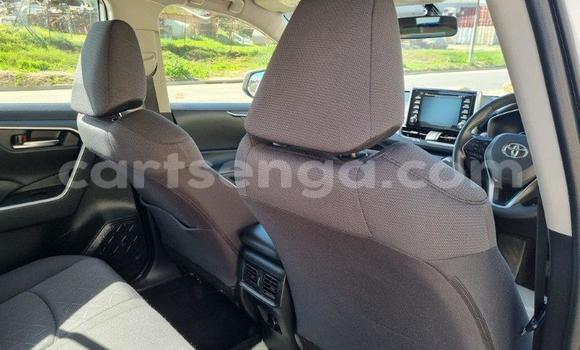 Nunua Ilio tumika Toyota RAV4 White Gari ndani ya Bhunya nchini Manzini Nunua Ilio tumika Toyota RAV4 White Gari ndani ya Bhunya nchini Manzini