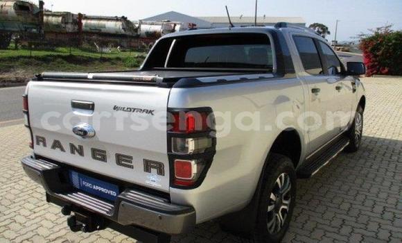 Nunua Ilio tumika Ford Ranger Silver Gari ndani ya Bhunya nchini Manzini Nunua Ilio tumika Ford Ranger Silver Gari ndani ya Bhunya nchini Manzini