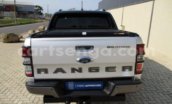 Nunua Ilio tumika Ford Ranger Silver Gari ndani ya Bhunya nchini Manzini Nunua Ilio tumika Ford Ranger Silver Gari ndani ya Bhunya nchini Manzini