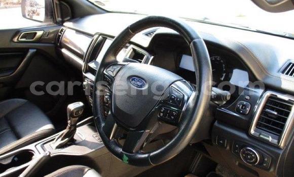 Nunua Ilio tumika Ford Ranger Silver Gari ndani ya Bhunya nchini Manzini Nunua Ilio tumika Ford Ranger Silver Gari ndani ya Bhunya nchini Manzini