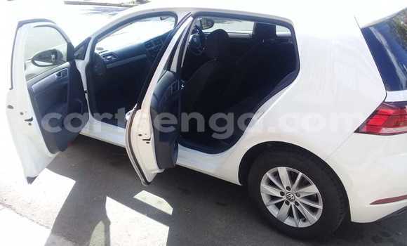 Buy Used Volkswagen Golf White Car in Bhunya in Manzini Buy Used Volkswagen Golf White Car in Bhunya in Manzini