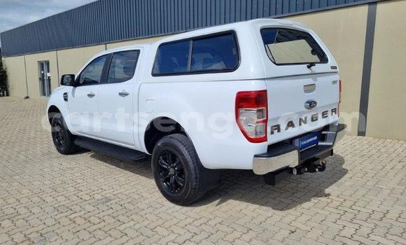 Nunua Ilio tumika Ford Ranger White Gari ndani ya Bhunya nchini Manzini Nunua Ilio tumika Ford Ranger White Gari ndani ya Bhunya nchini Manzini