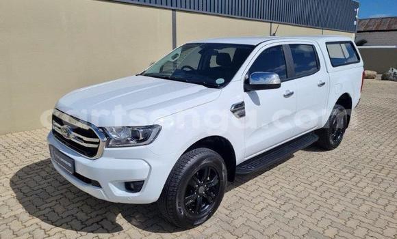 Nunua Ilio tumika Ford Ranger White Gari ndani ya Bhunya nchini Manzini Nunua Ilio tumika Ford Ranger White Gari ndani ya Bhunya nchini Manzini